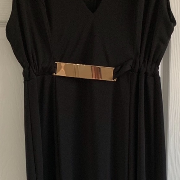 Elegant H&M Sleeveless Black Midi Dress - Picture 5 of 9